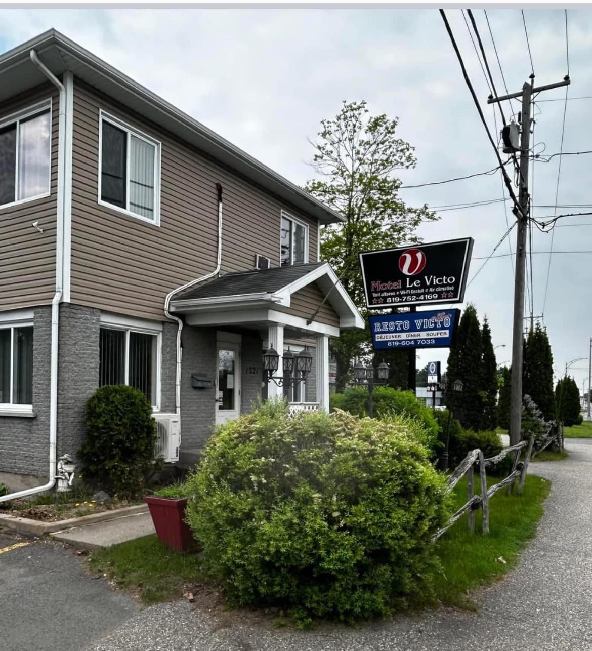 Motel Le Victo Victoriaville Bagian luar foto