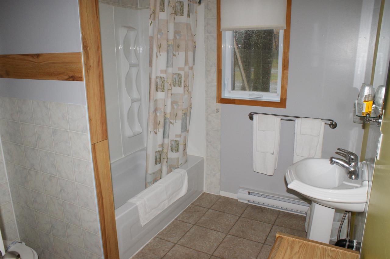 Motel Le Victo Victoriaville Bagian luar foto