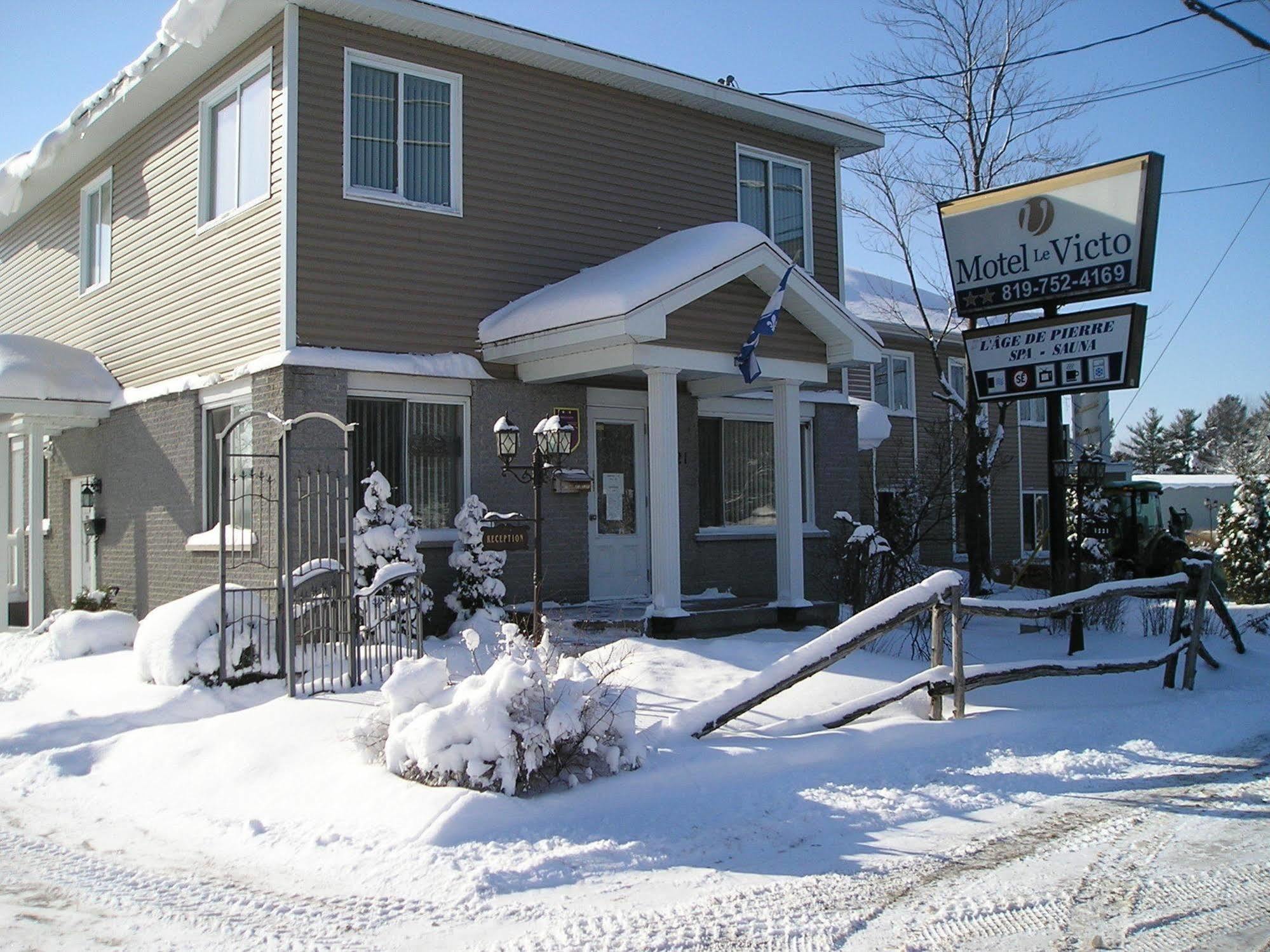 Motel Le Victo Victoriaville Bagian luar foto